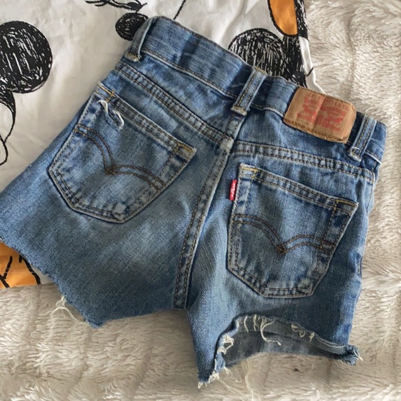 Levi’s jean shorts - Picture 2 of 3